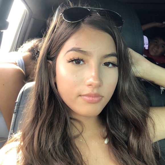 Meet your Posher, Brianna - Picture 1 of 1